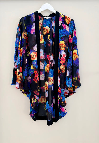 AUGUSTINE Floral Kimono