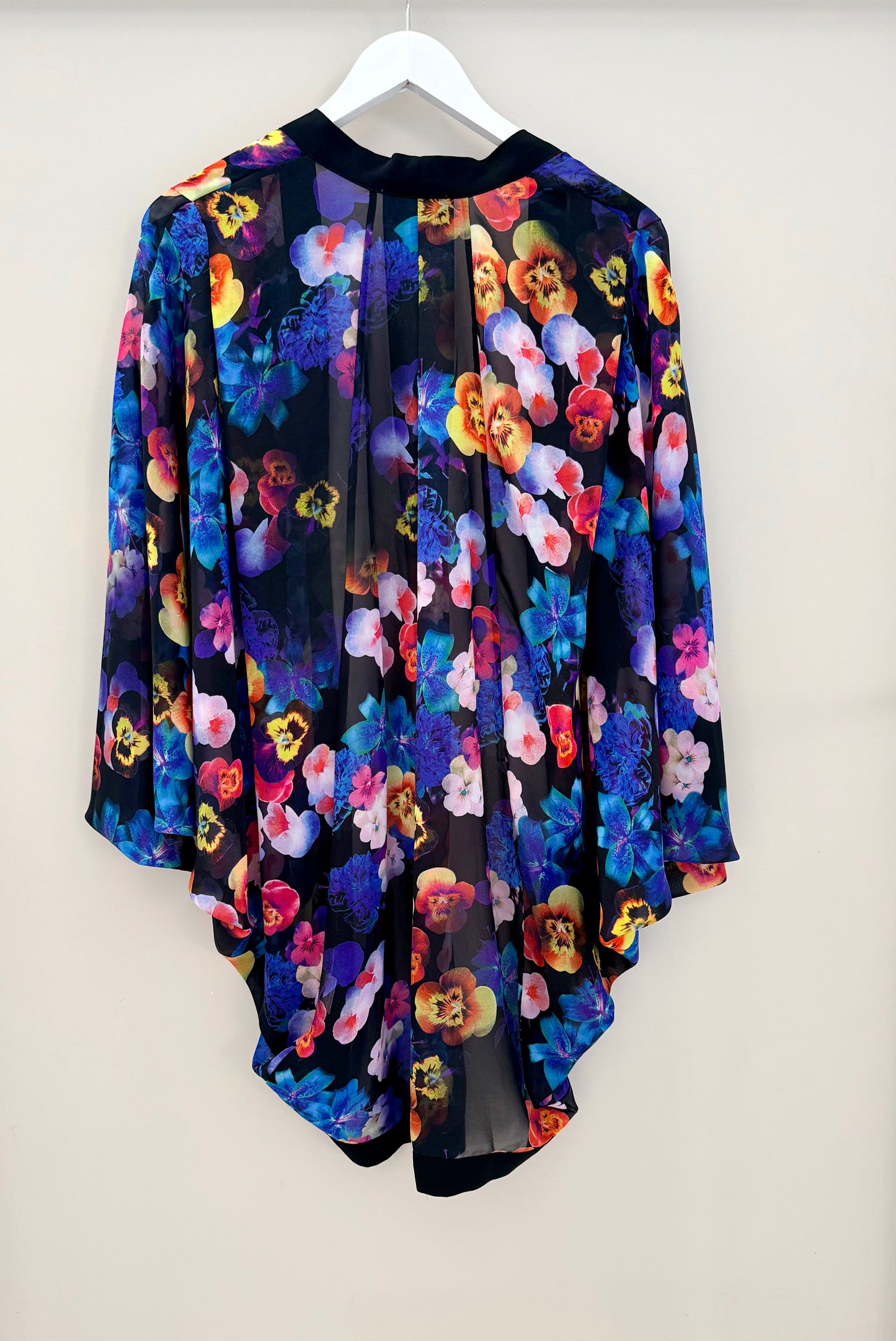 AUGUSTINE Floral Kimono