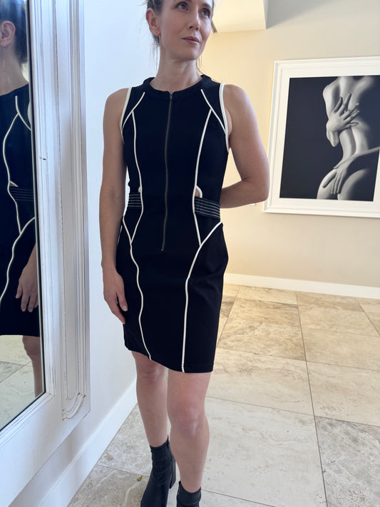 MINTY MEETS MUNT Black Formal Dress