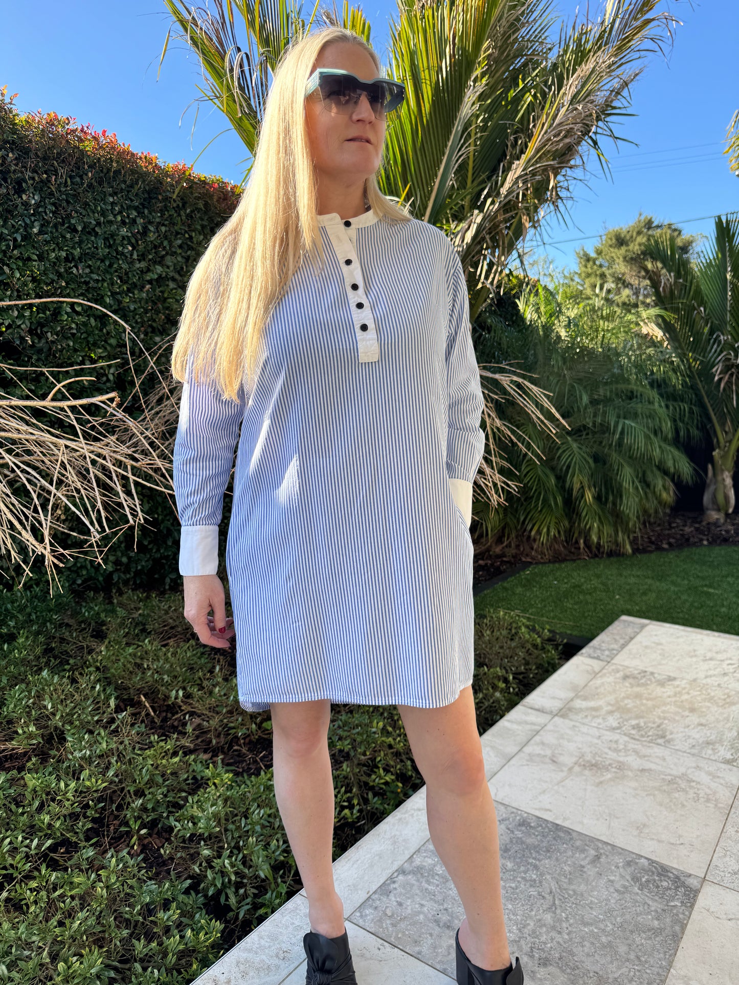 BASSIKE Knee Length Blue/White Dress