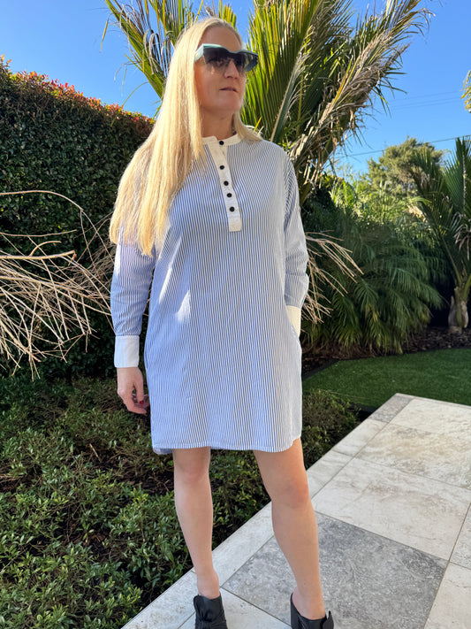 BASSIKE Knee Length Blue/White Dress