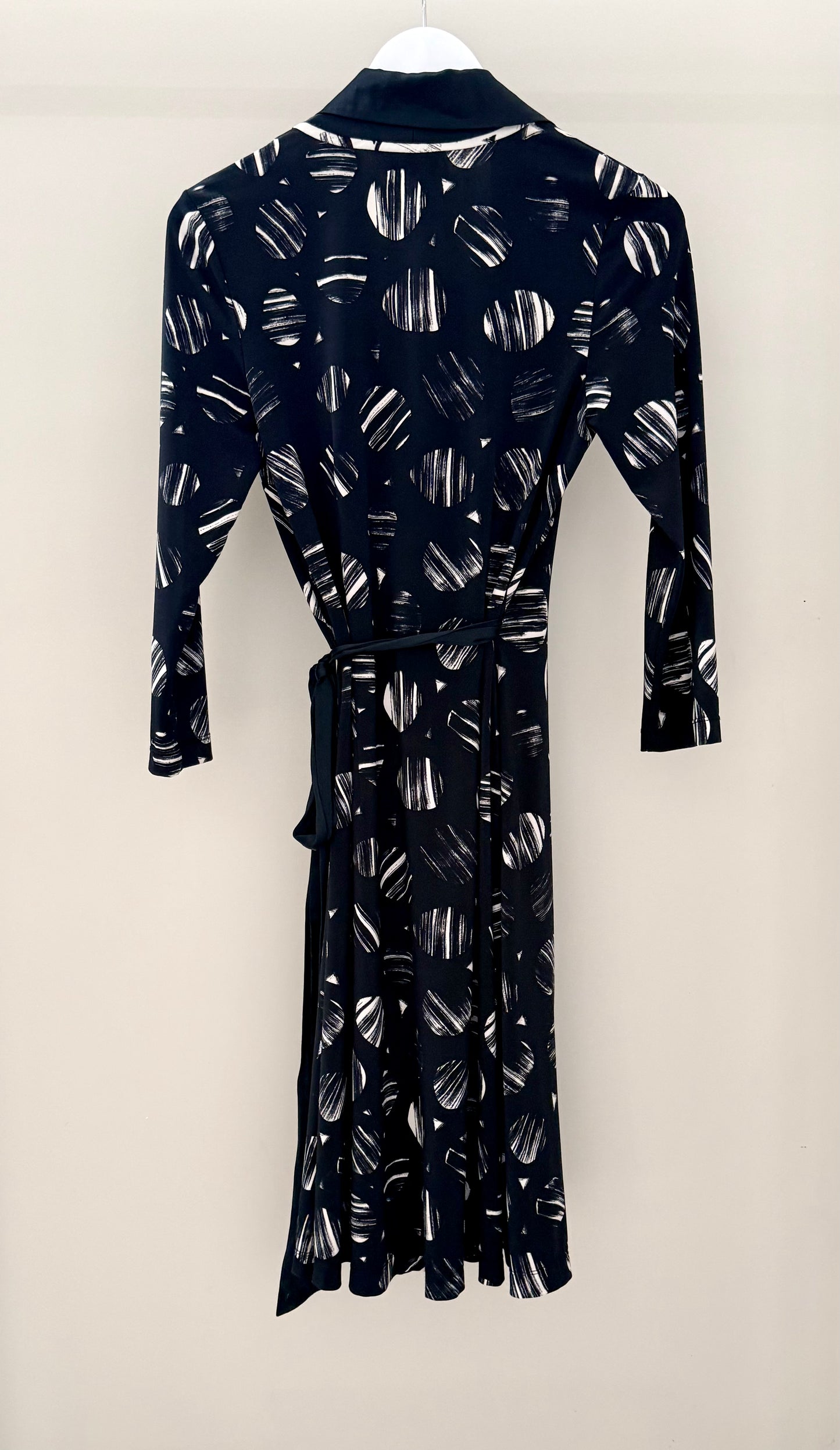 BCBGMaxAzria Black/White Knee Length Wrap Dress, Size S