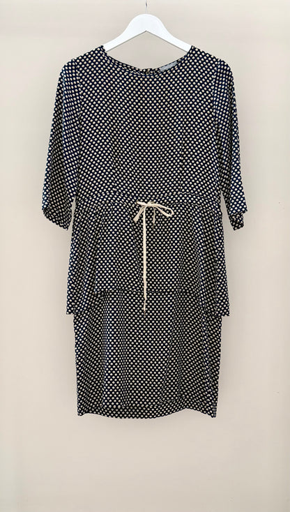 JULIETTE HOGAN Black/Tan Knee Length Silk Dress, Size 10