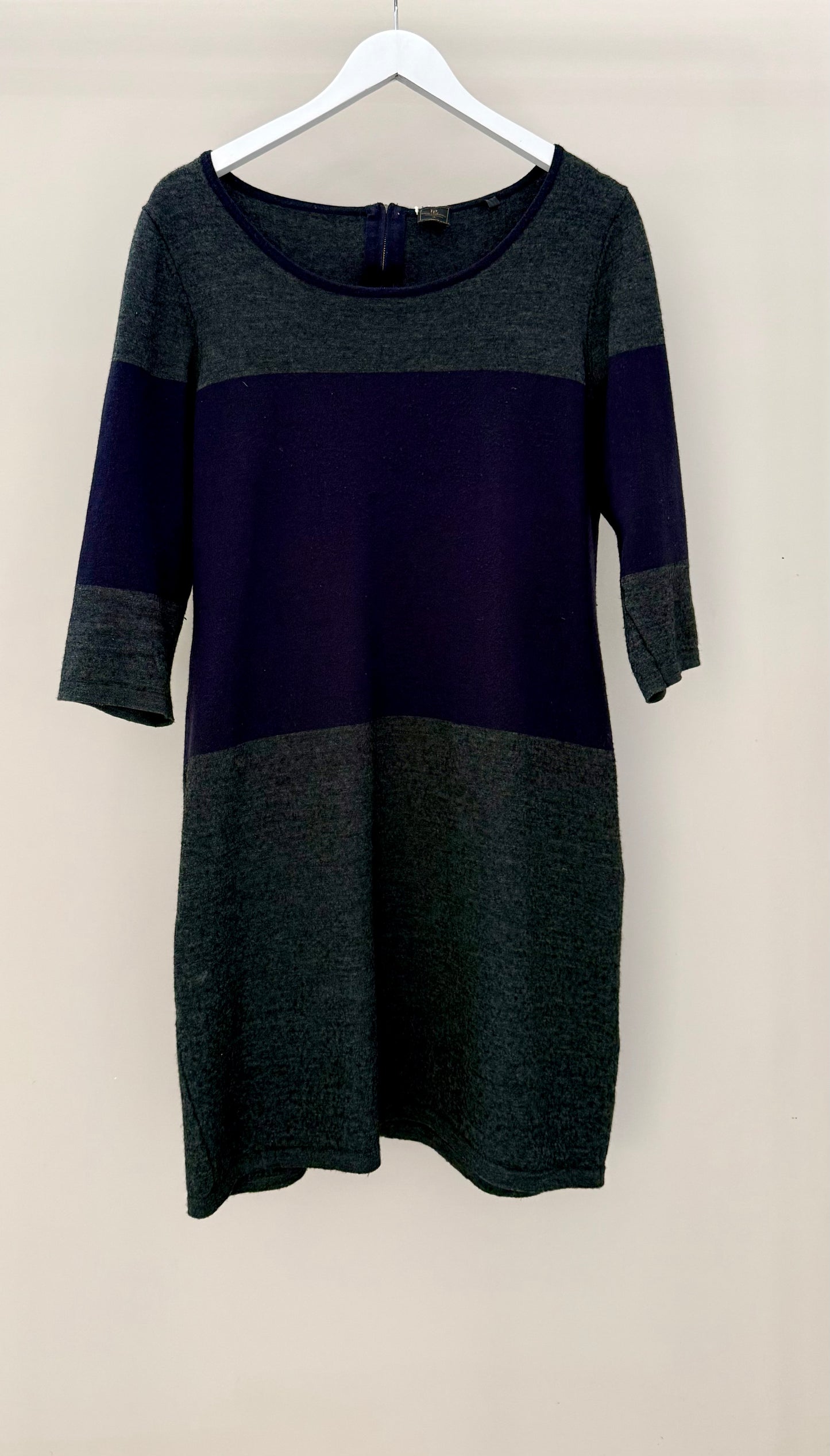 DAVID LAWRENCE - Grey/Navy Knee Length Wool Blend Dress, Size XL (fits M)