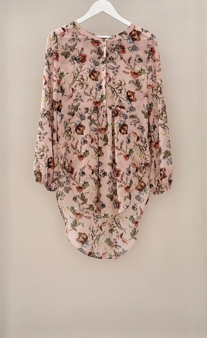 STITCH MINISTRY Pink Floral Long Top (Size 8)