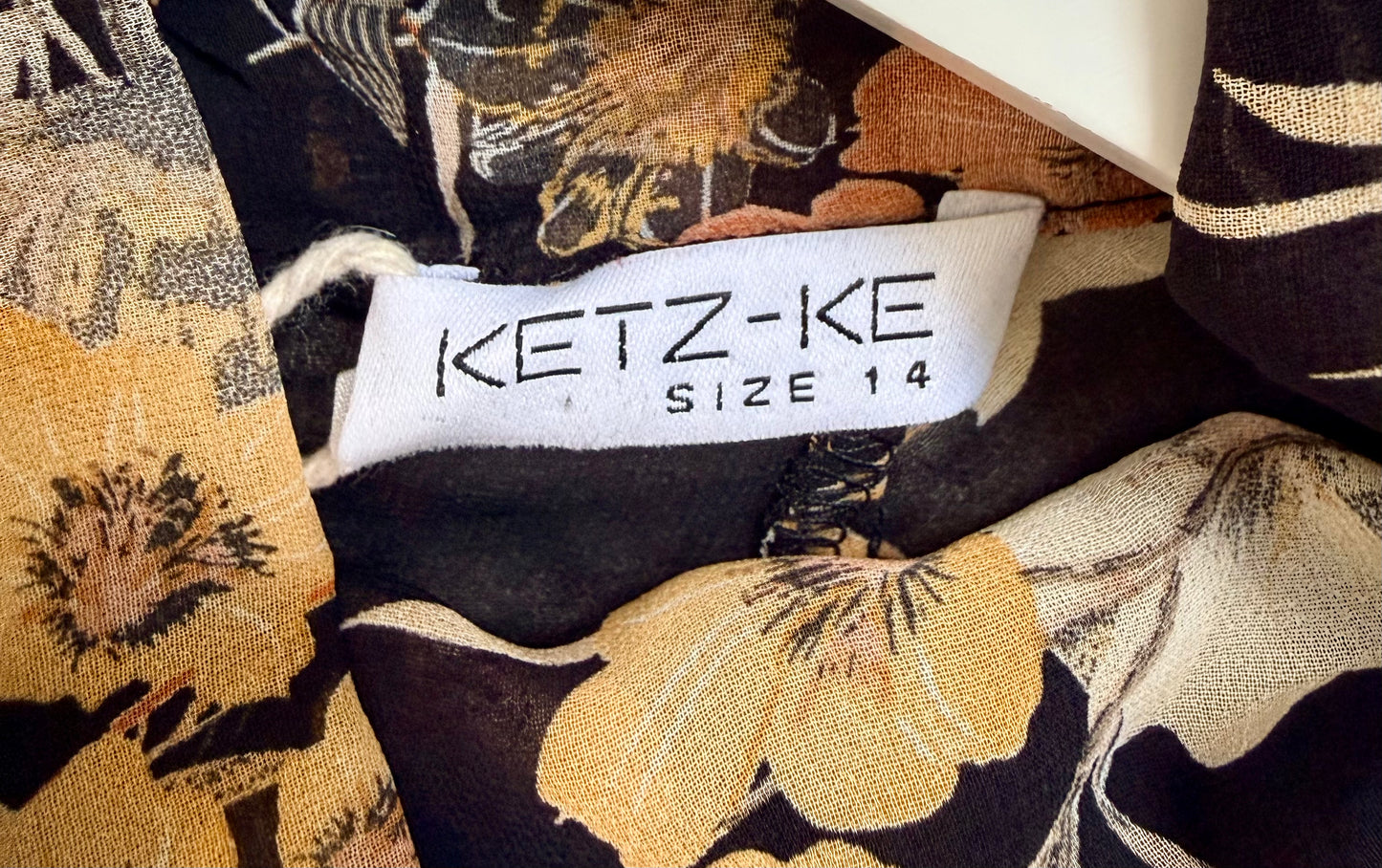 KETZ-KE Black Floral Top (Size 14)