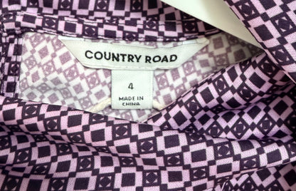 COUNTRY ROAD Purple Top, Fits Size M
