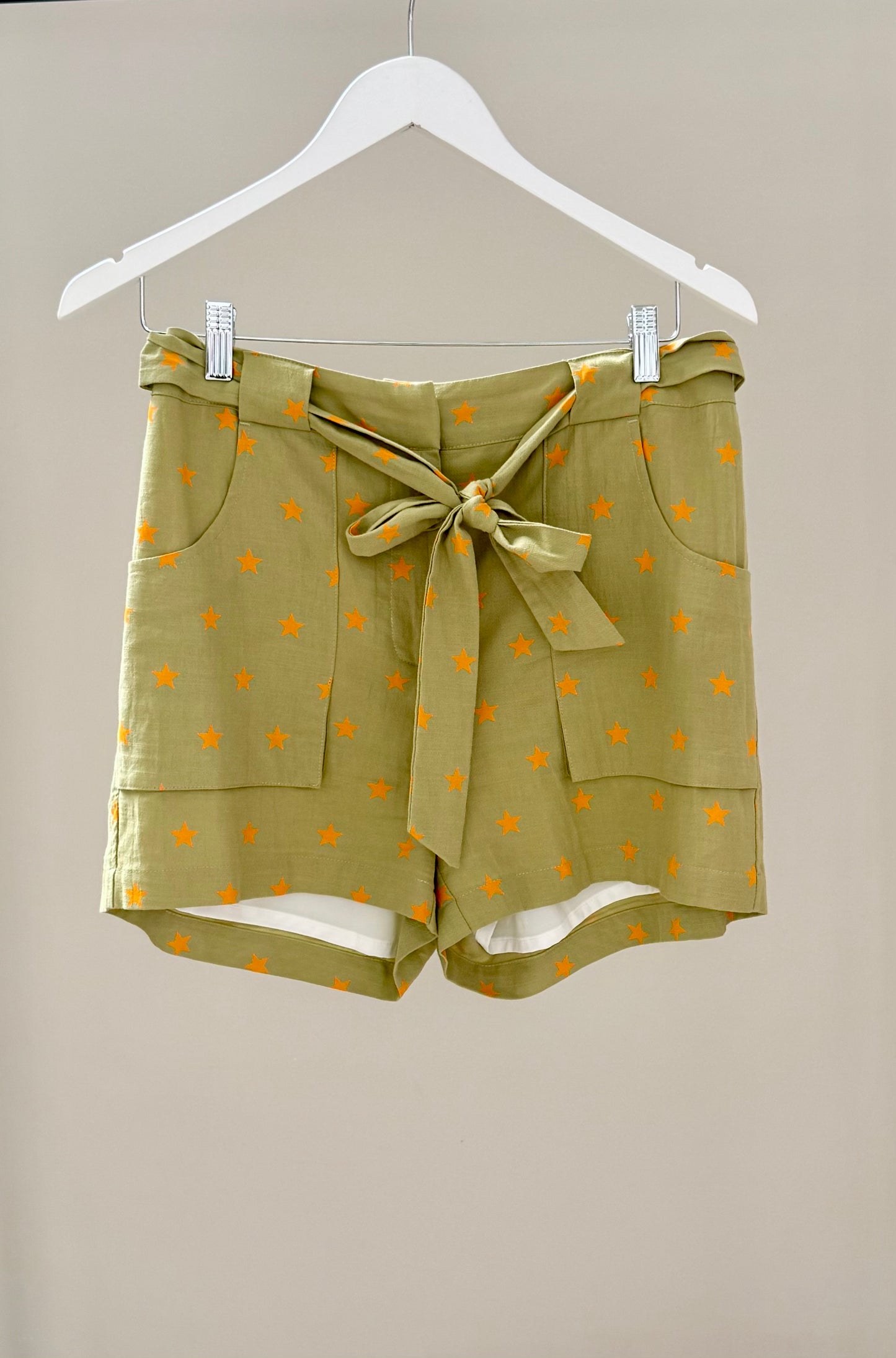 TUESDAY Green/Yellow Star Top/Shorts Outfit