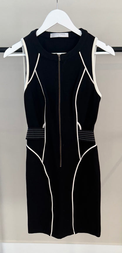 MINTY MEETS MUNT Black Formal Dress