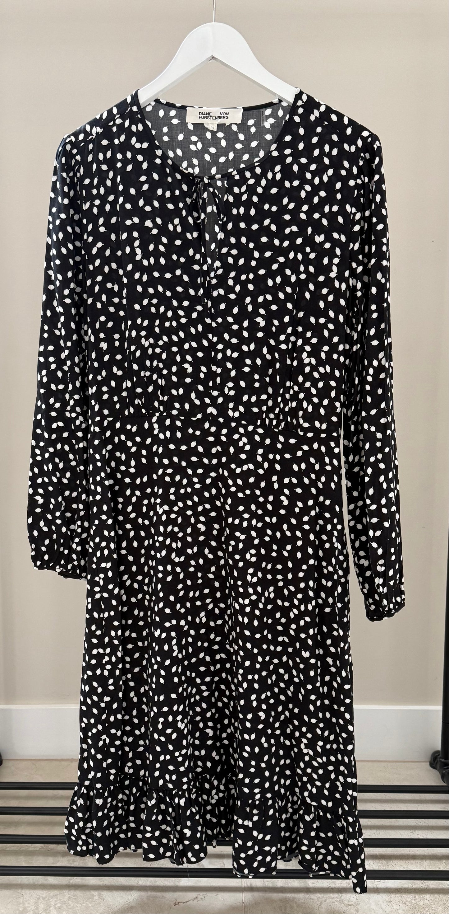 DIANE VON FURSTENBURG Black/White Dress