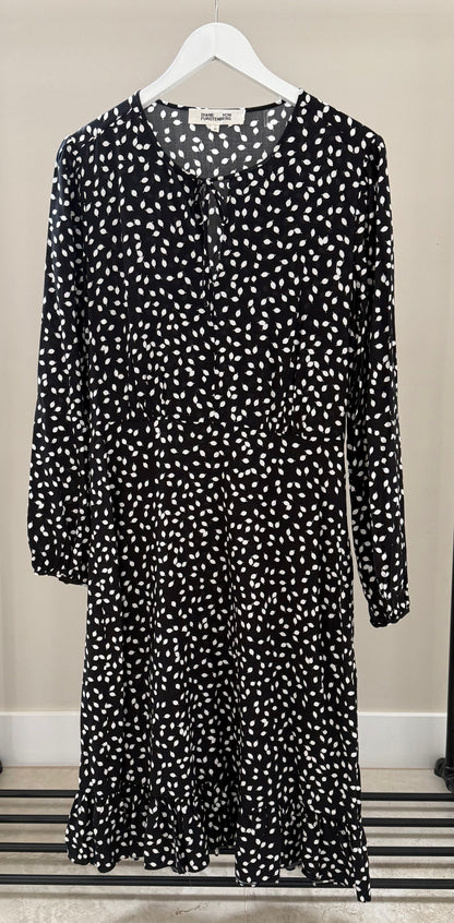 DIANE VON FURSTENBURG Black/White Dress