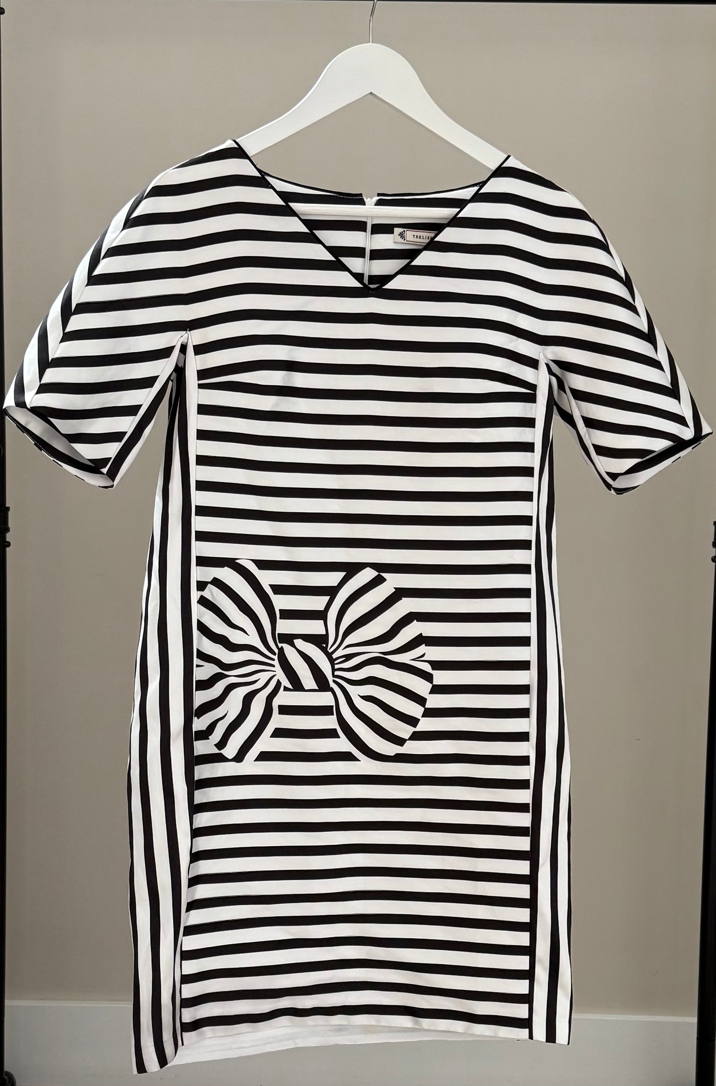 TRELISE COOPER Black/White Strip Knee Length Dress