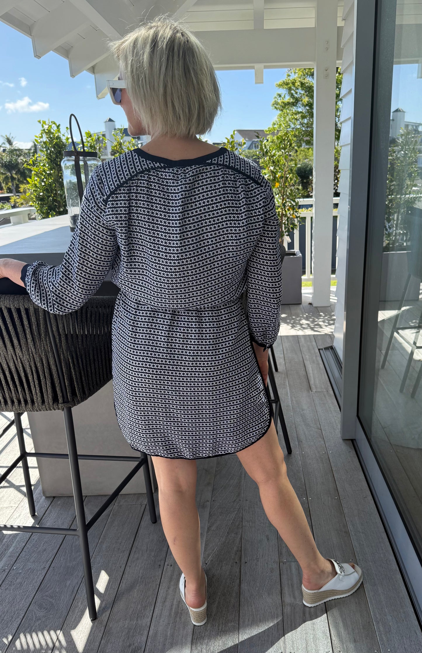 BANANA REPUBLIC Blue/White Knee Length Dress