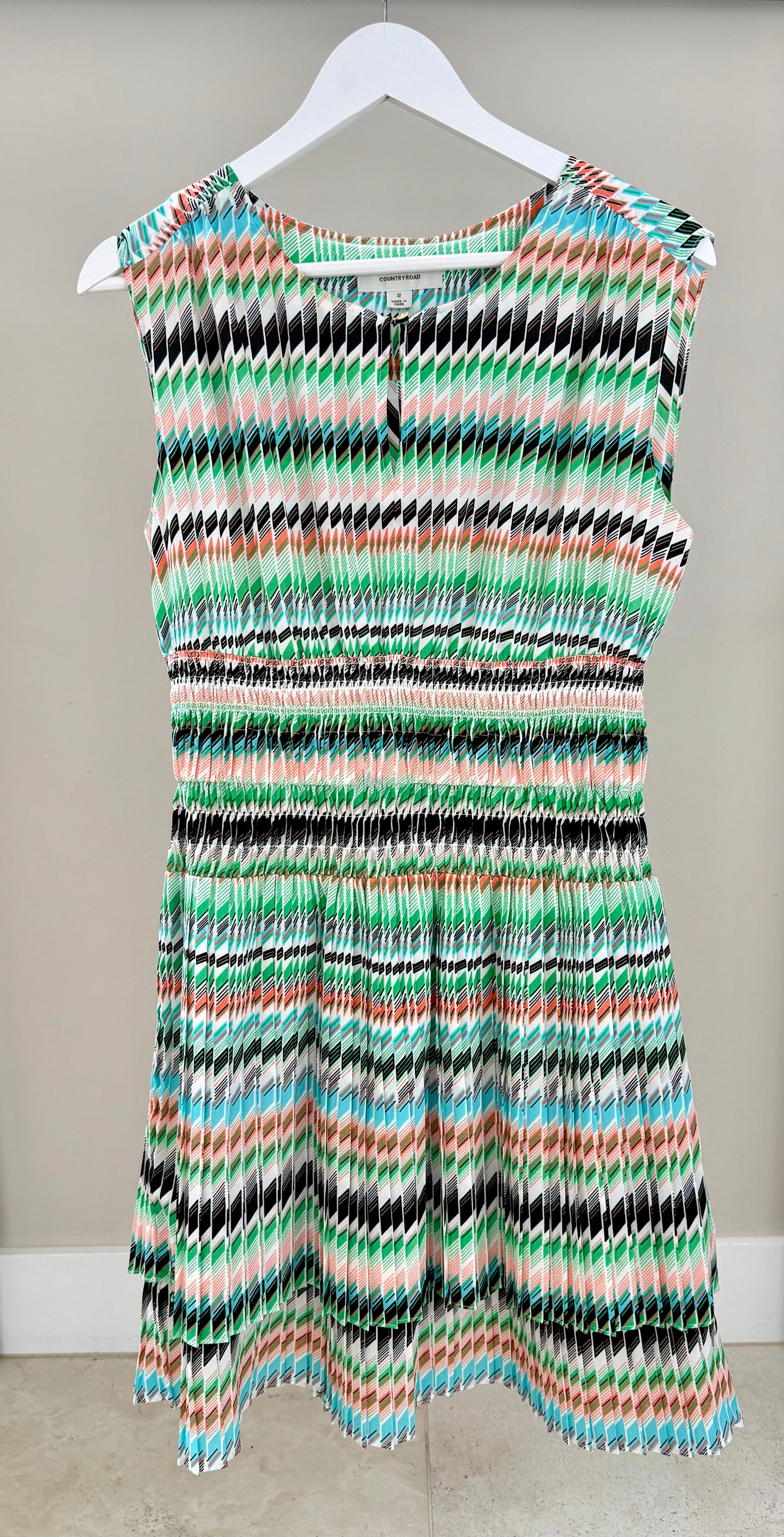 COUNTRY ROAD Knee Length Dress