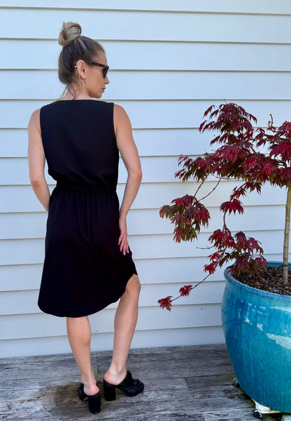 Decjuba Black Knee Length Dress