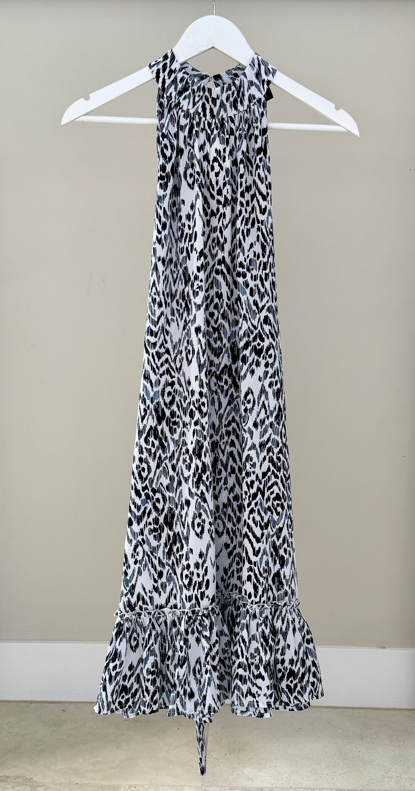 DECJUBA Black/White Knee Length Dress