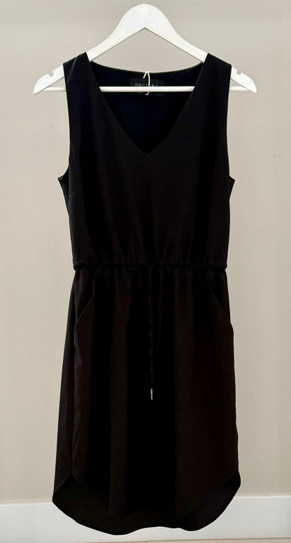 Decjuba Black Knee Length Dress