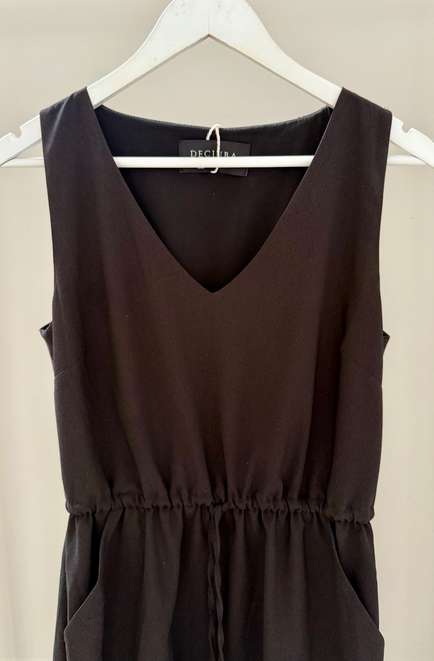 Decjuba Black Knee Length Dress