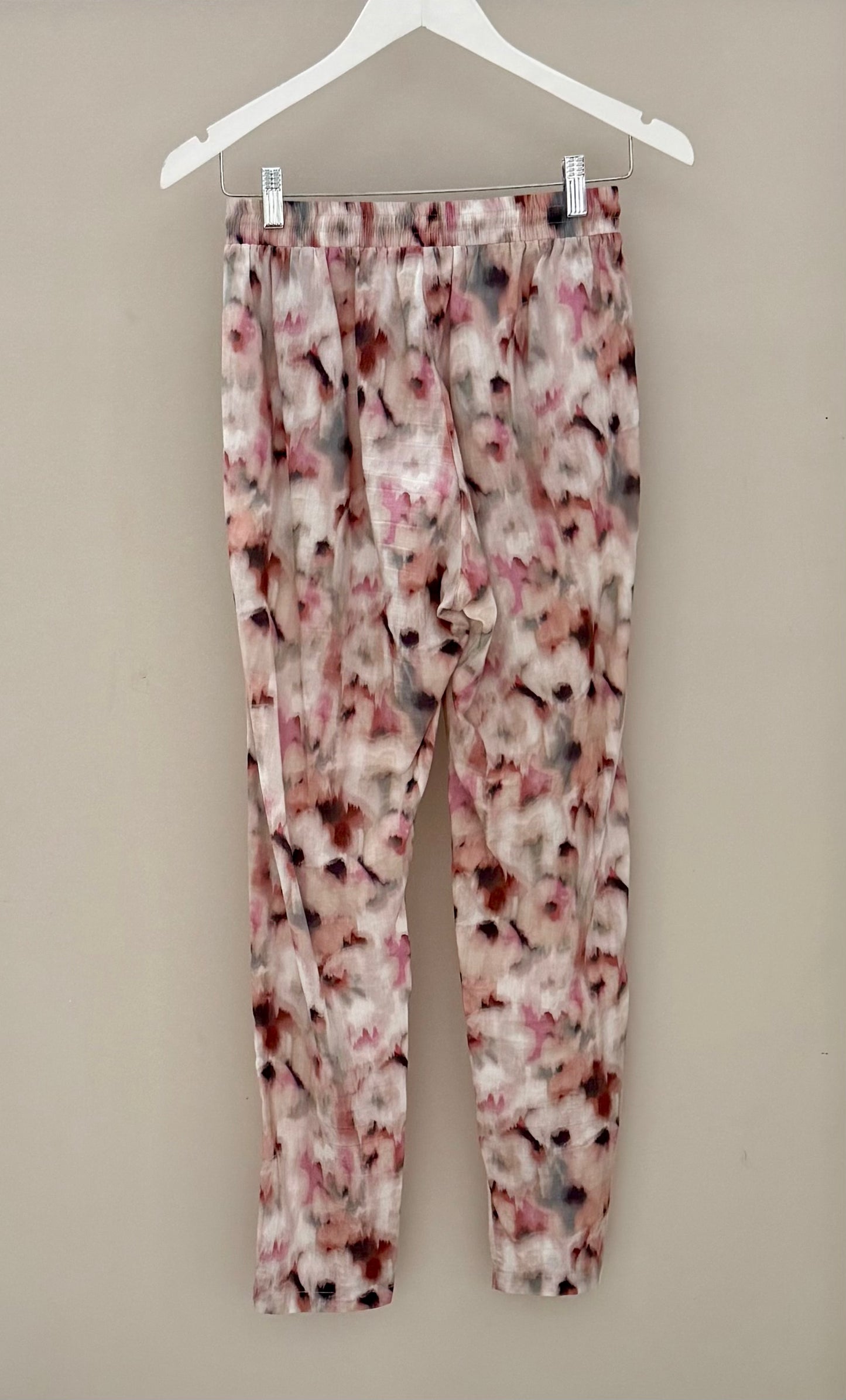 JULIETTE HOGAN Floral Silk Pants/Trousers