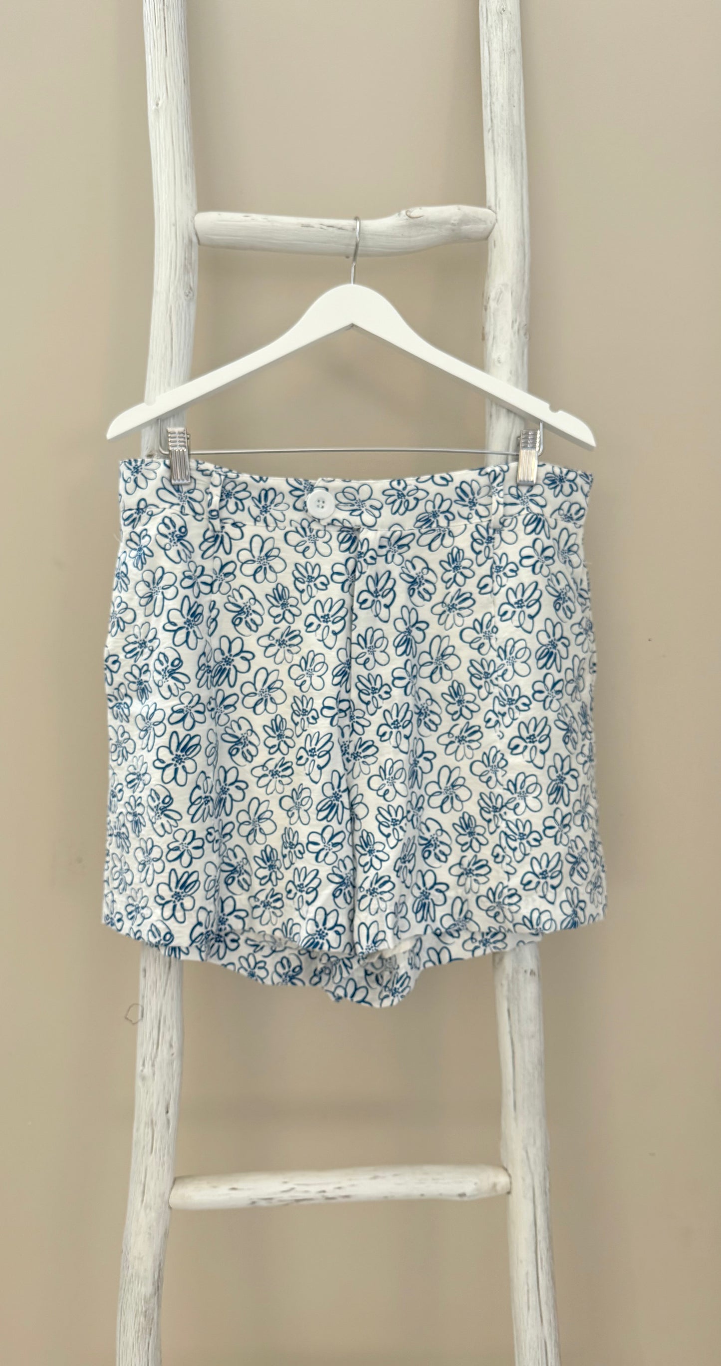 KETZ-KE White Floral Shorts